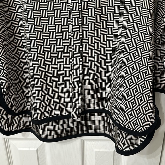 NWT Ann Taylor Button Down Blouse - Picture 3 of 6